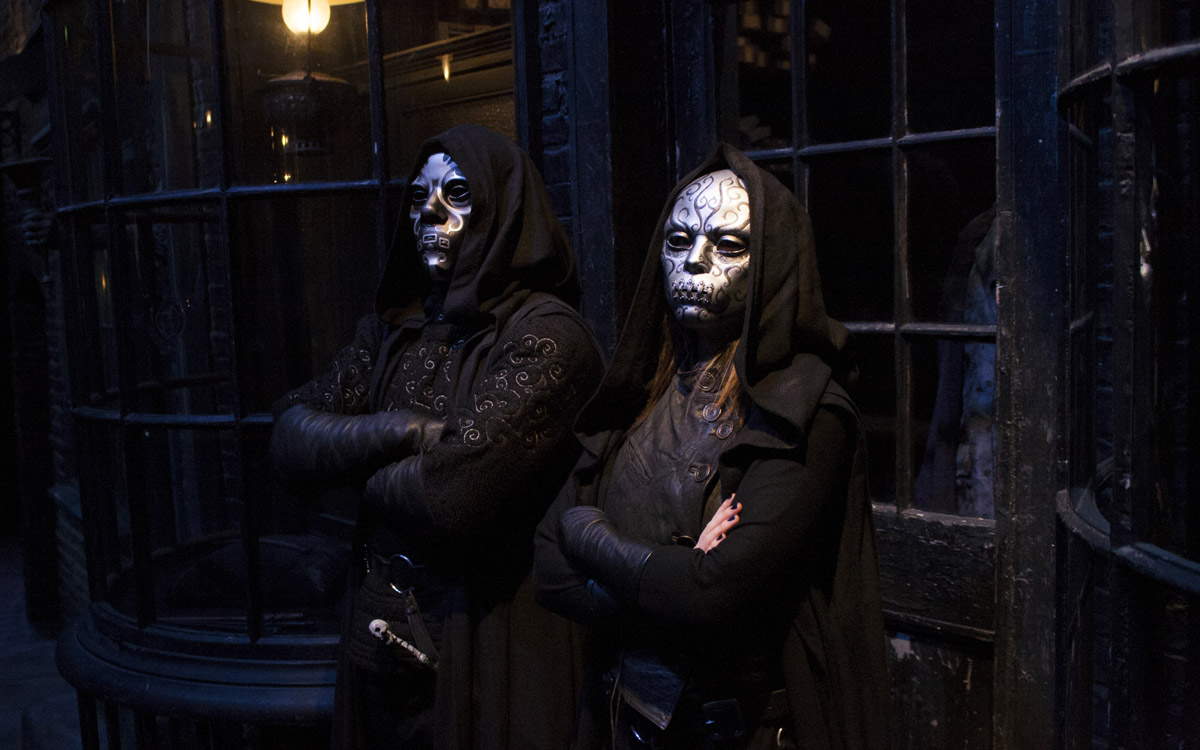 wb-studio-tour_death-eaters-diagon-alley