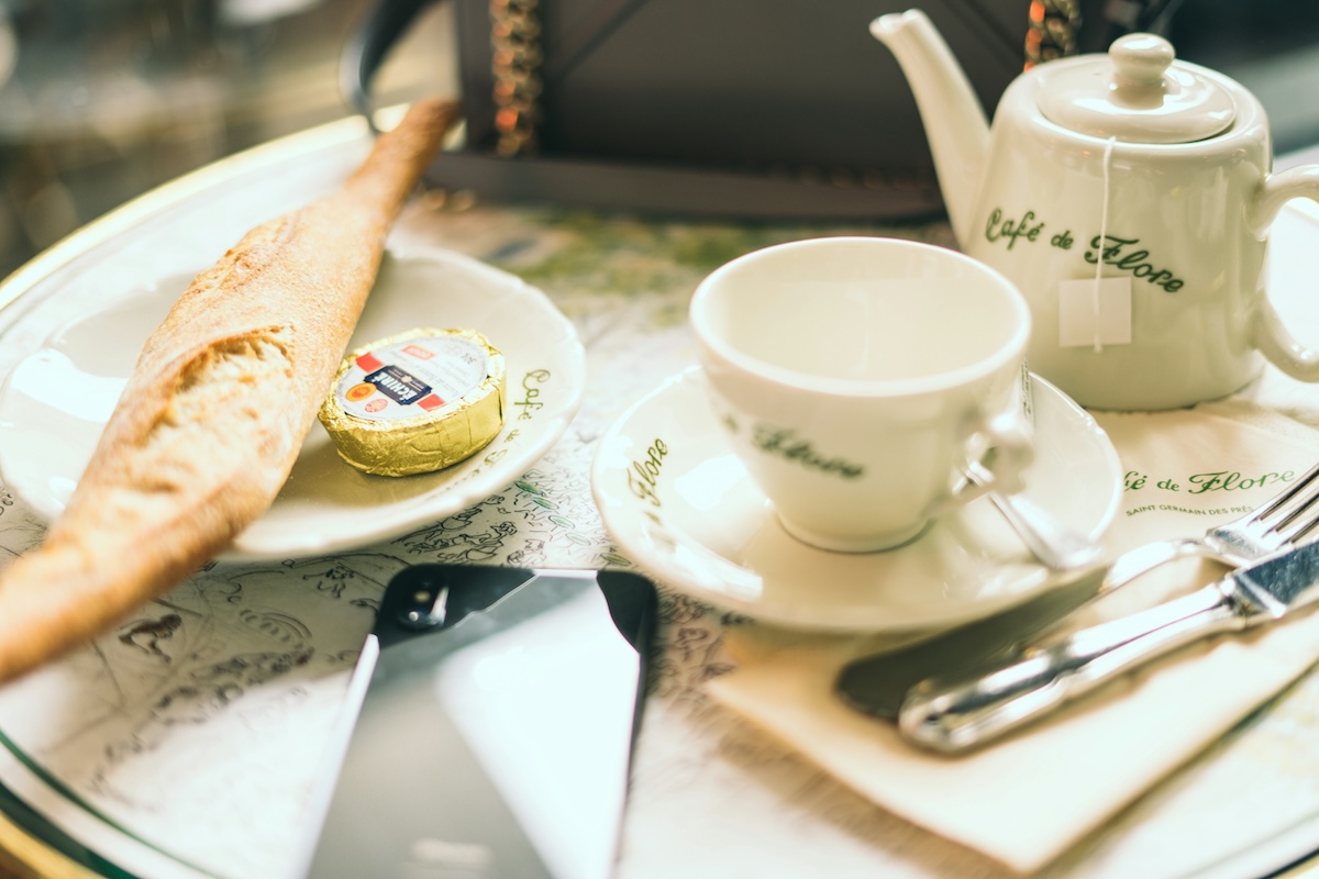 Cafe de Flore tea and bread